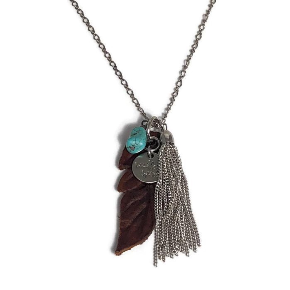 NWT Alana Feather Cluster Necklace Artisan Made